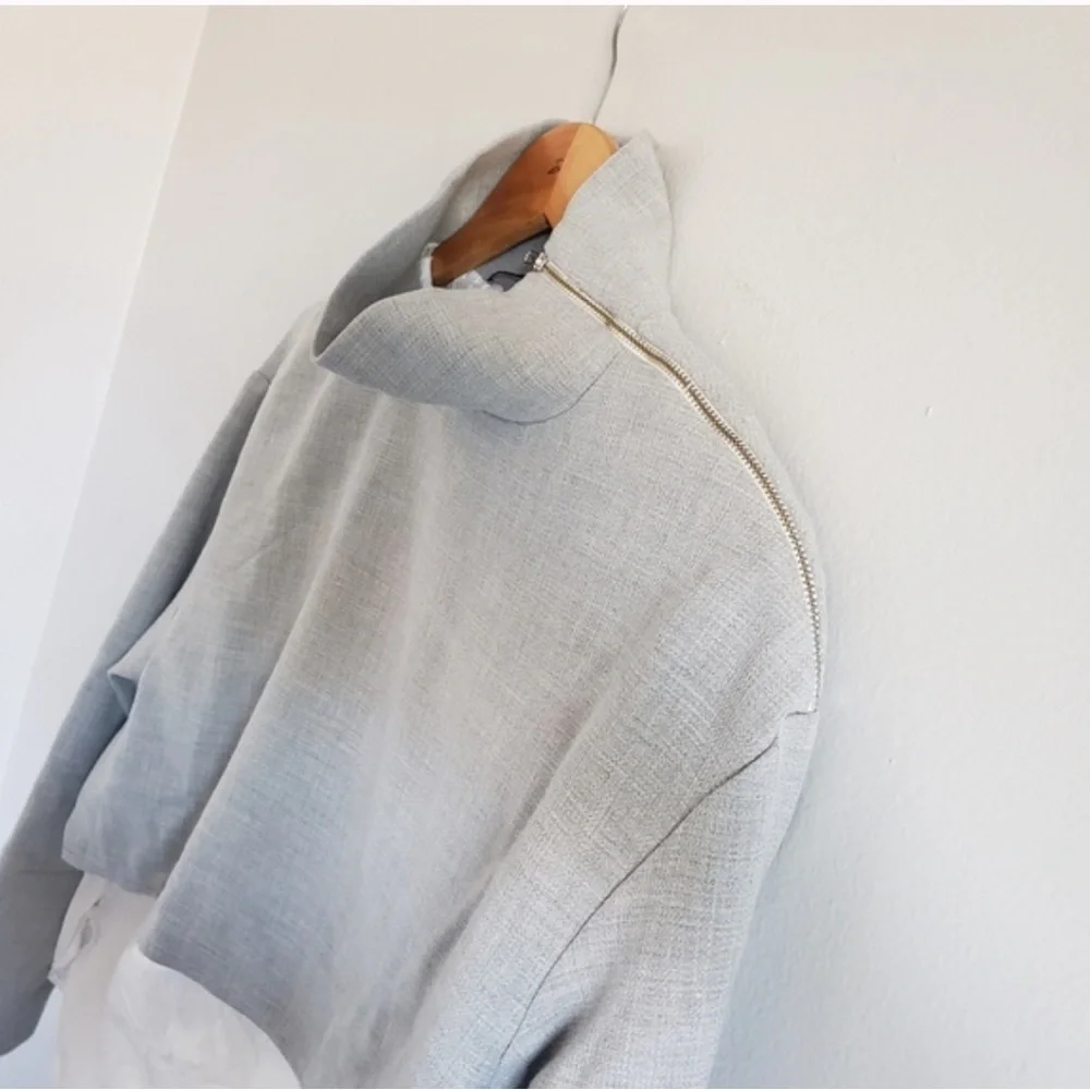Zara Trafaluc mock neck zipper shoulder Boxy Gray & White Career blouse Sz M - Picture 6 of 7
